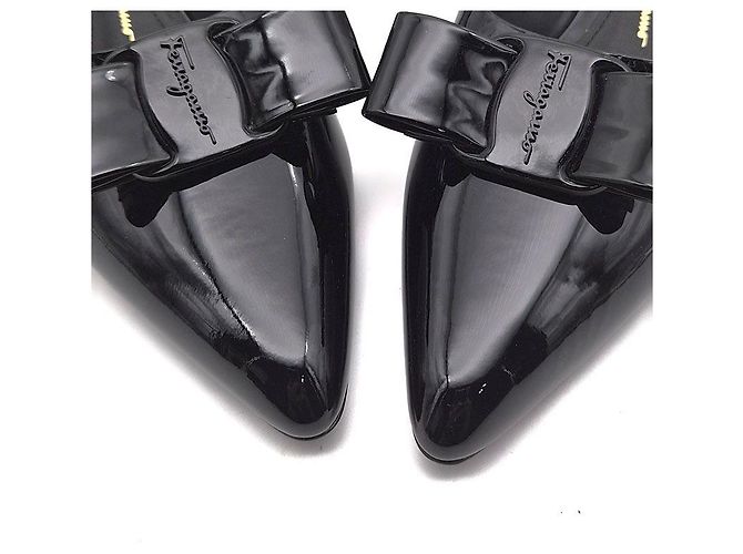 Salvatore Ferragamo Patent Bow Viva Mule Schwarz - Ansicht 4