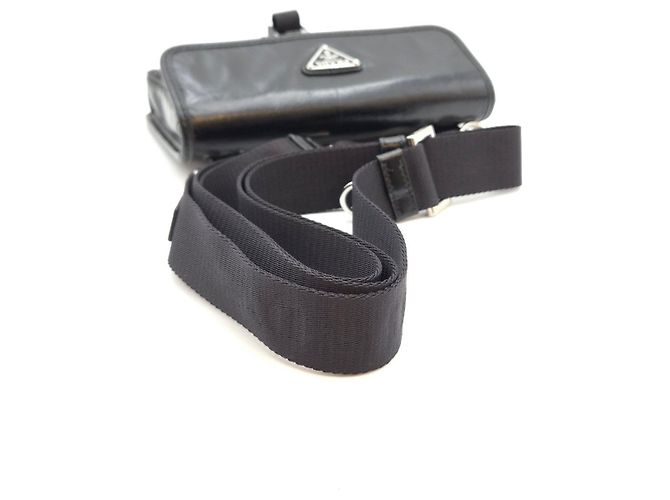 Prada Mini borsa a tracolla in pelle nera con logo triangolare Nero - vista 12