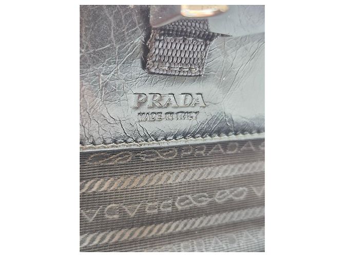 Prada Mini borsa a tracolla in pelle nera con logo triangolare Nero - vista 14