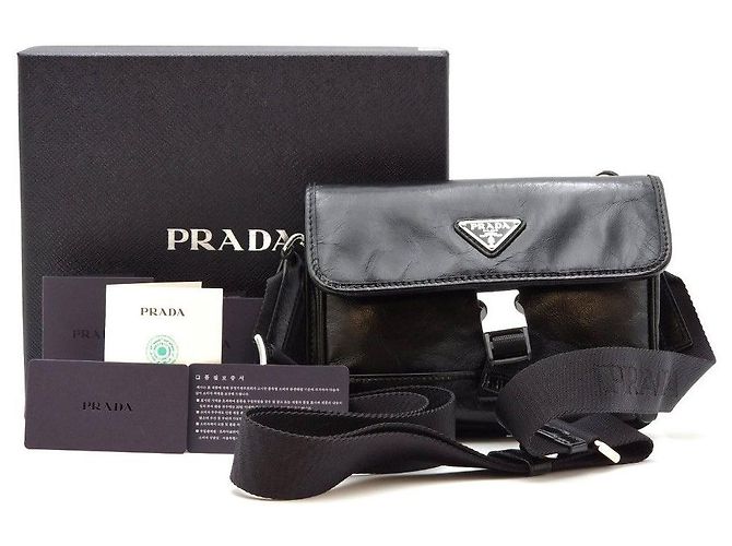 Prada Mini borsa a tracolla in pelle nera con logo triangolare Nero - vista 2