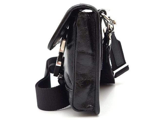 Prada Mini borsa a tracolla in pelle nera con logo triangolare Nero - vista 8