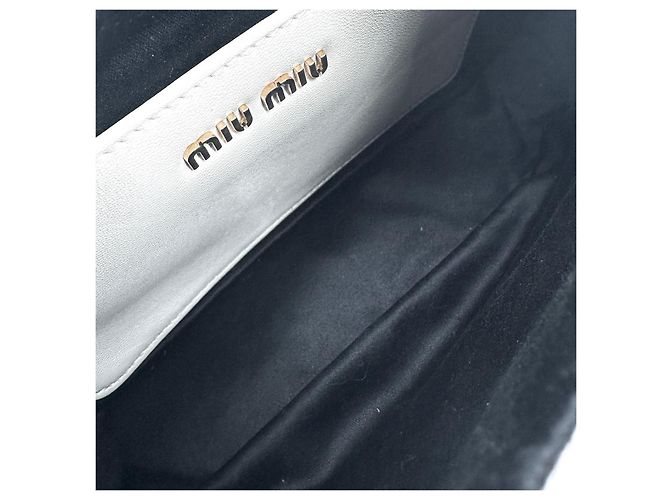Miu Miu Borsa a tracolla Hobo con catena in Nappa Crossbody Bianco - vista 7