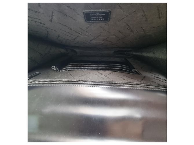 Salvatore Ferragamo Mallette Attache en Cuir Embossé Gancini Noir (Sac à Documents Unisexe, Article Rare) - vue 16