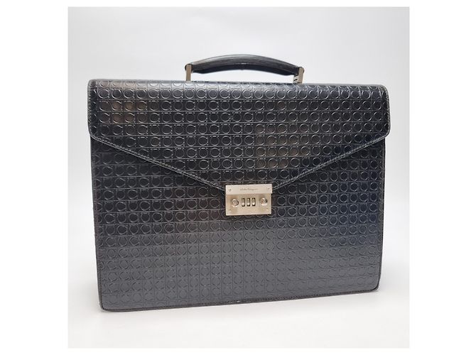 Salvatore Ferragamo Mallette Attache en Cuir Embossé Gancini Noir (Sac à Documents Unisexe, Article Rare) - vue 4