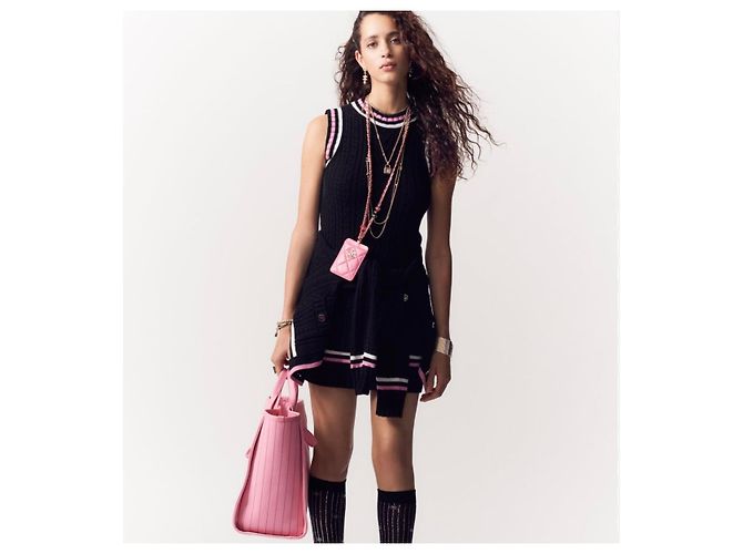 Chanel Cashmere Kurzarmkleid Schwarz/Rosa - Ansicht 8