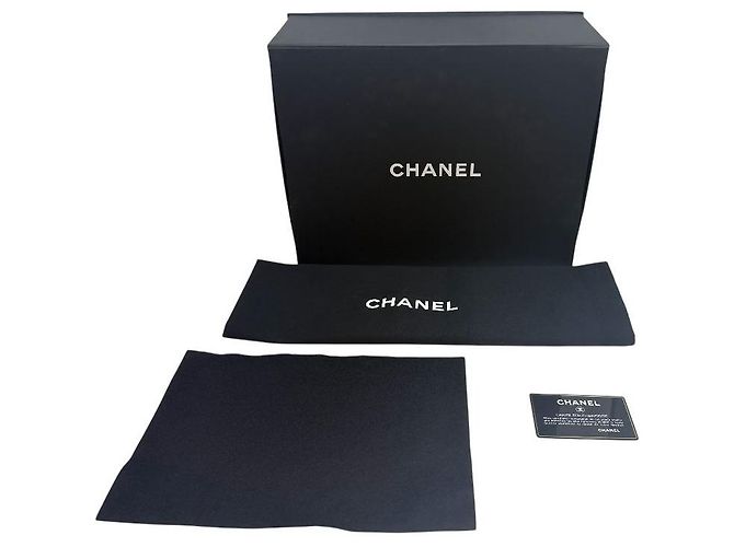 Chanel Borsa a tracolla Boy Bag Large Flap in agnello nero - vista 8