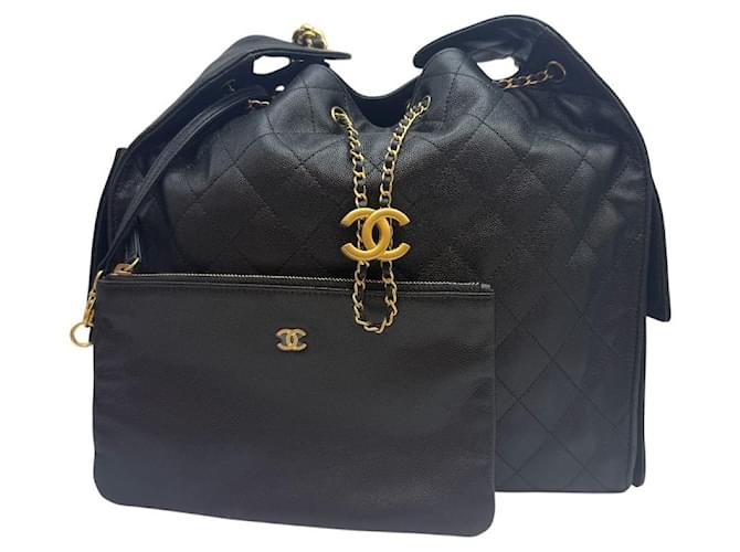 Chanel Borsa a tracolla media in caviar nero - vista 3