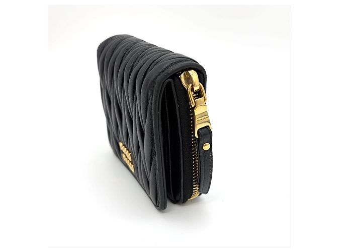 Miu Miu Cartera con cremallera acolchada negra Negro - vista 17