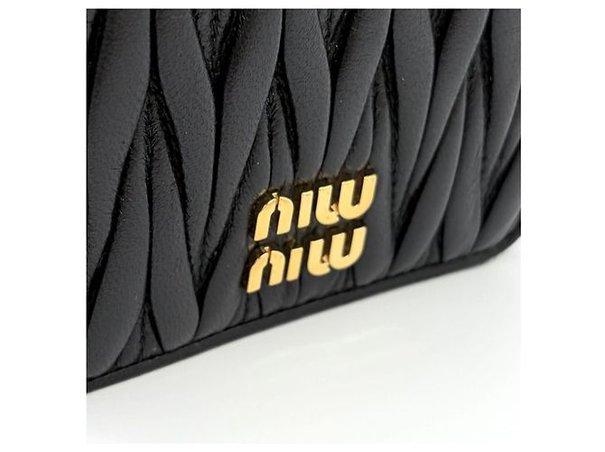 Miu Miu Cartera con cremallera acolchada negra Negro - vista 22