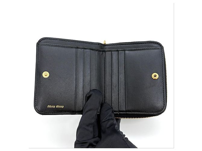 Miu Miu Cartera con cremallera acolchada negra Negro - vista 23
