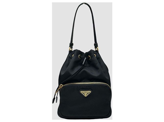 Prada Borsa a secchiello in Re-Nylon nera con finiture dorate Nero - vista 2