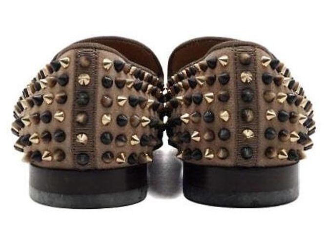 Christian Louboutin Mocassini da uomo in pelle marrone con nappe e borchie - vista 6