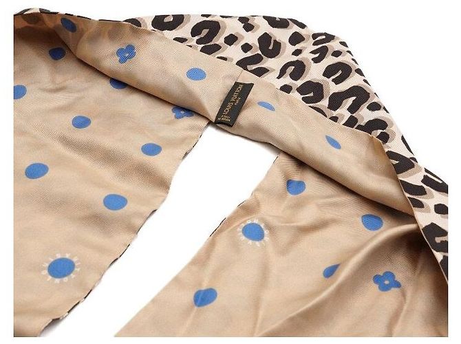 Louis Vuitton Cachecol Snood de seda com estampa de leopardo e bolinhas - vista 4