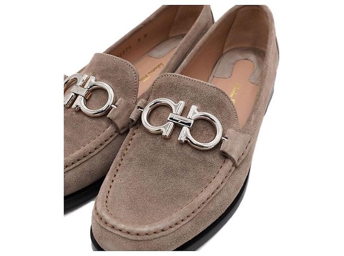 Salvatore Ferragamo Mocassini da donna in scamosciato con logo Gancini argento - vista 6