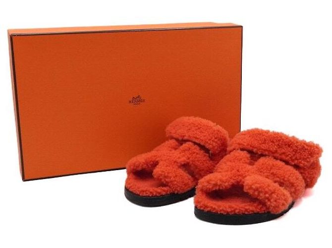 Hermès Sandali e pantofole Cifre in shearling da donna - vista 6