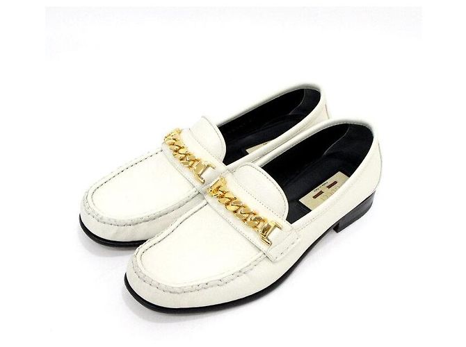 Gucci Mocassini da donna in pelle bianca con catena Bianco - vista 3