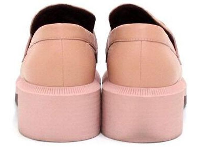 Chanel Mocassini da donna in pelle rosa trapuntata con logo CC e chiusura a vite in tono oro - vista 5