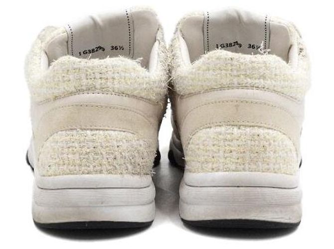 Chanel Sneakers in tweed bianco e scamosciato con logo CC da donna - vista 7