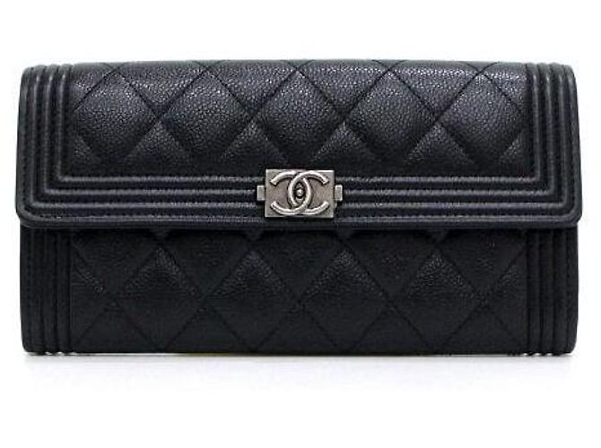 Boy Chanel Cartera larga con solapa en caviar negro - vista 2