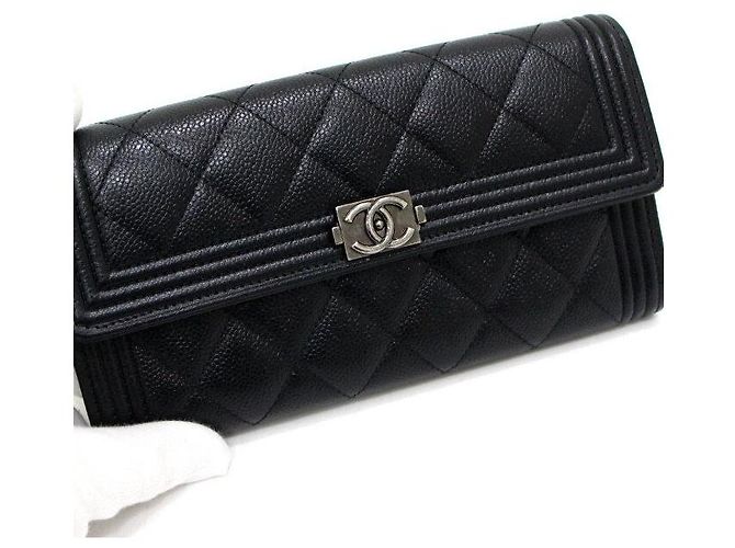 Boy Chanel Cartera larga con solapa en caviar negro - vista 9