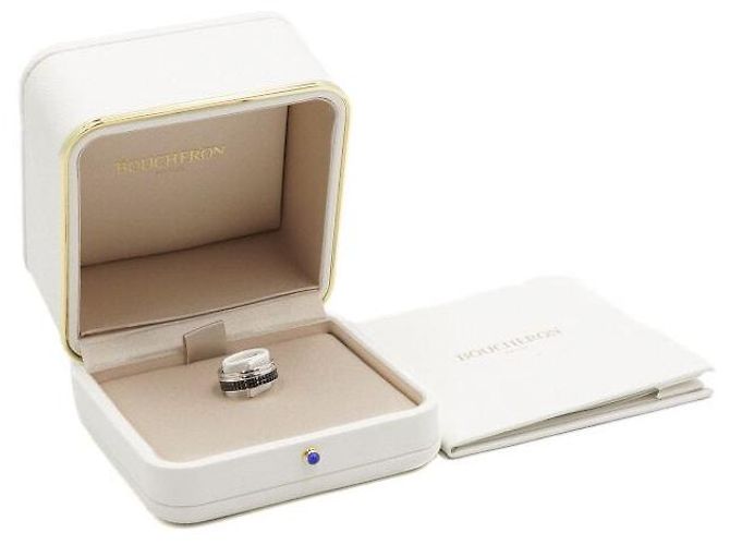 Boucheron Aliança Quattro Black Edition Large em Ouro Branco - vista 5