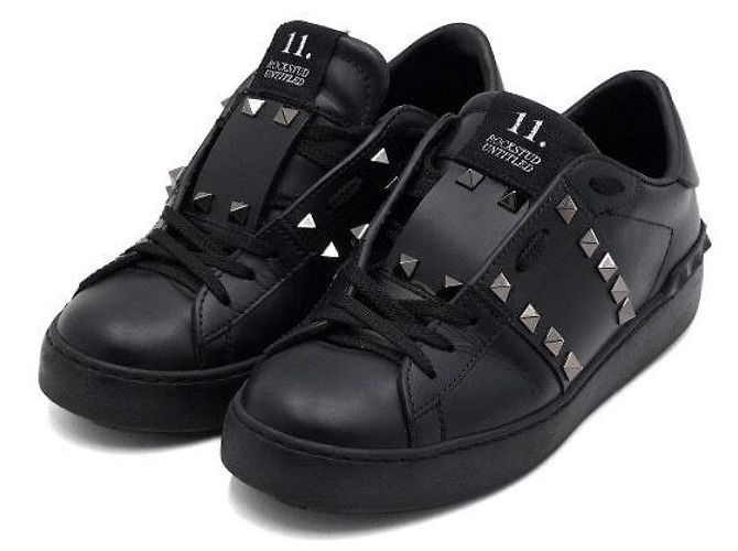 Valentino Sneakers Untitled da donna in pelle nera con Rockstud - vista 3