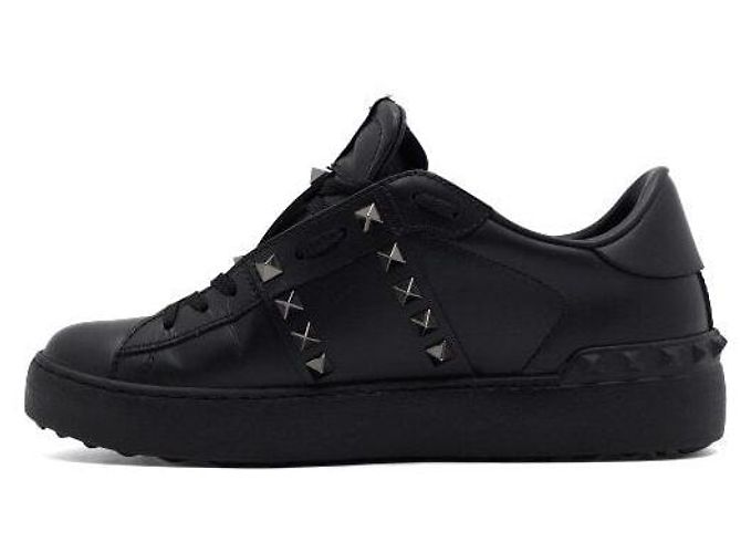 Valentino Sneakers Untitled da donna in pelle nera con Rockstud - vista 4