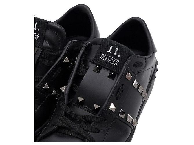 Valentino Sneakers Untitled da donna in pelle nera con Rockstud - vista 5