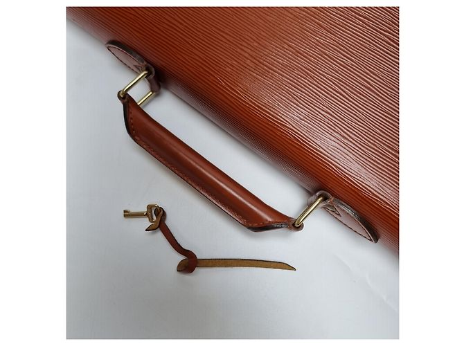 Louis Vuitton Serviette Epi Marron - vue 10