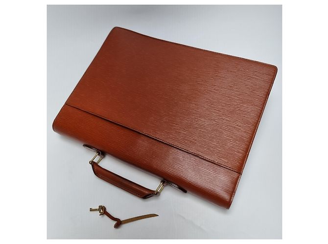 Louis Vuitton Serviette Epi Marron - vue 11