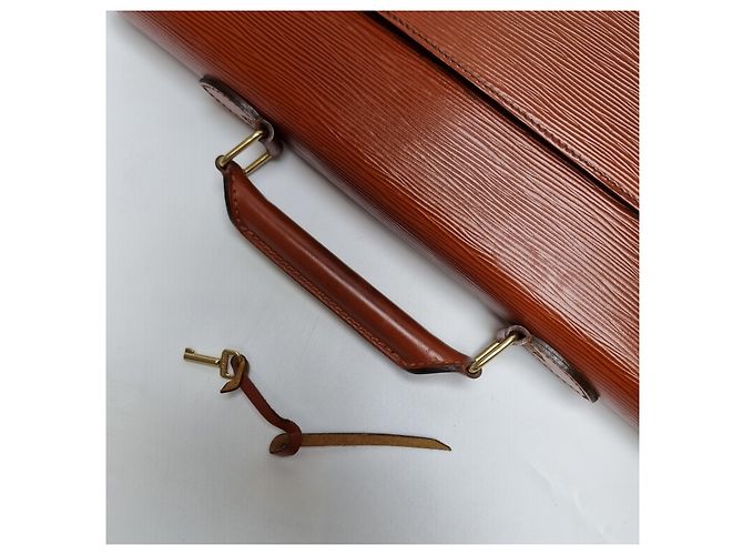 Louis Vuitton Serviette Epi Marron - vue 12