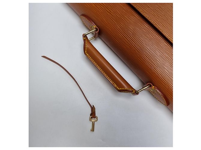 Louis Vuitton Valigetta Camel (Premium, Unisex) Marrone - vista 11