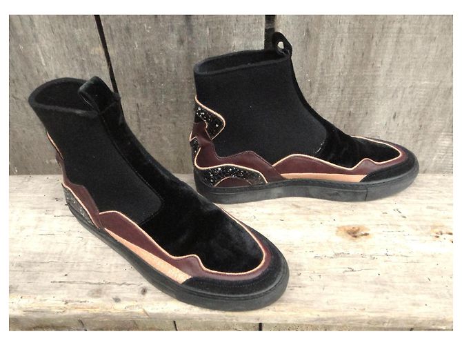 Dries Van Noten Stiefel aus Leder und Samt Braun Schwarz - Ansicht 2