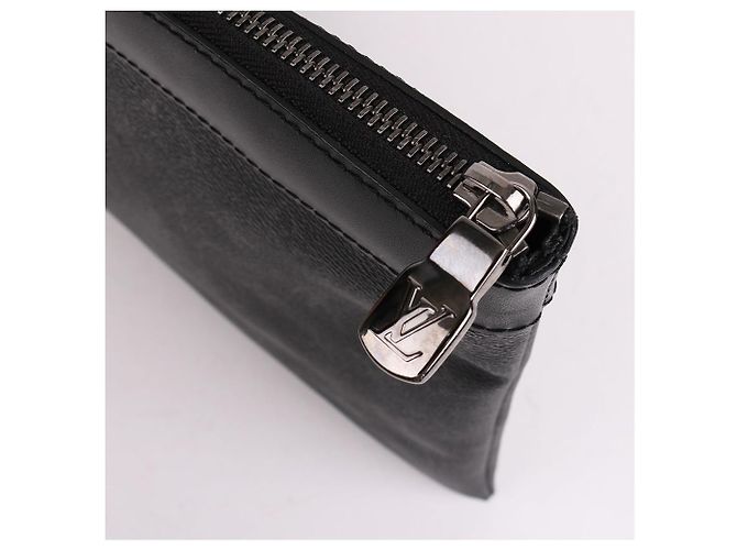 Louis Vuitton Pochette Discovery Black Large Clutch Bag Nero - vista 6