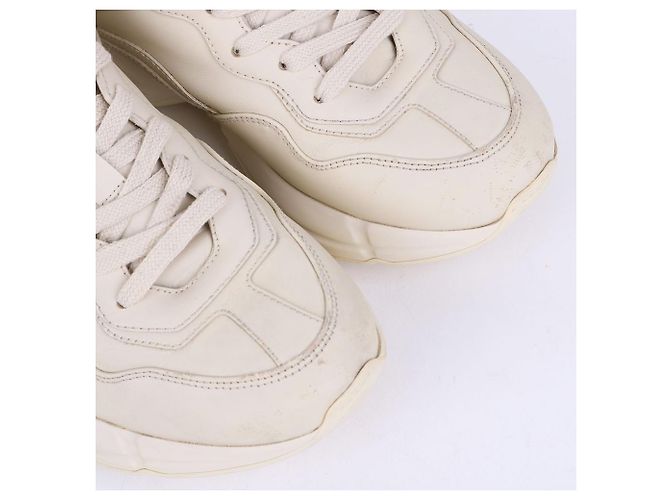 Gucci Sneakers Rhyton con logo Side Three Stripe Bianco - vista 5
