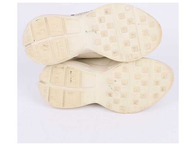 Gucci Sneakers Rhyton con logo Side Three Stripe Bianco - vista 9