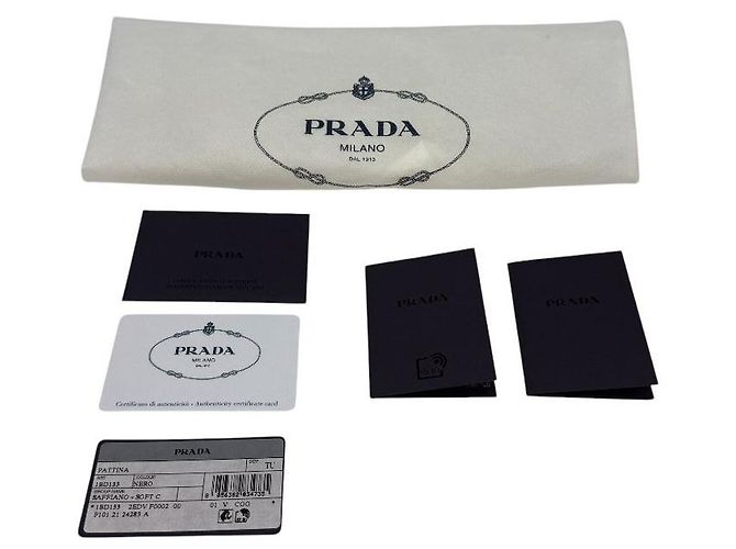 Prada Borsa a tracolla con patta a catena in pelle Saffiano Nero Oro - vista 9
