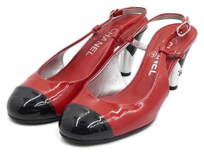 Chanel Escarpin slingback à talon en cuir verni rouge et noir - vue 3