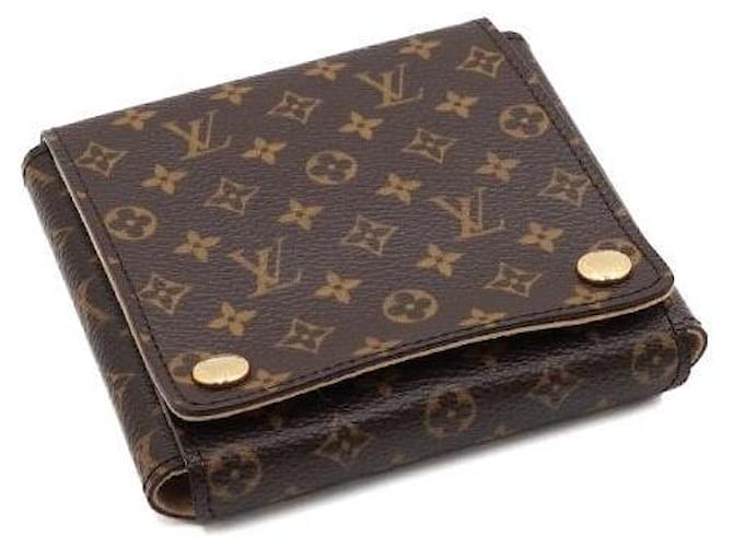 Louis Vuitton Orecchini pendenti con perla monogramma oro D'oro - vista 8