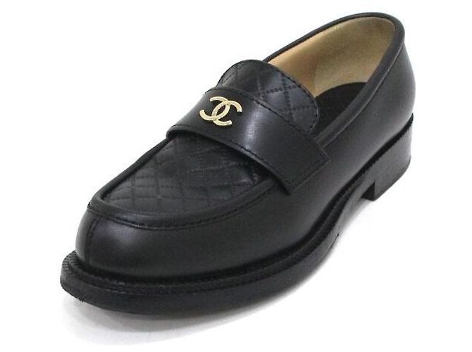 Chanel Mocassini da donna in pelle di vitello nera con CC dorato Nero - vista 2