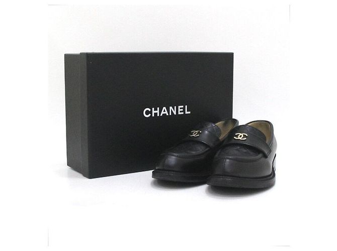 Chanel Mocassini da donna in pelle di vitello nera con CC dorato Nero - vista 7