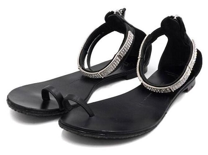 Giuseppe Zanotti Sandali flat in pelle nera con decorazioni in cristalli e perle - vista 3