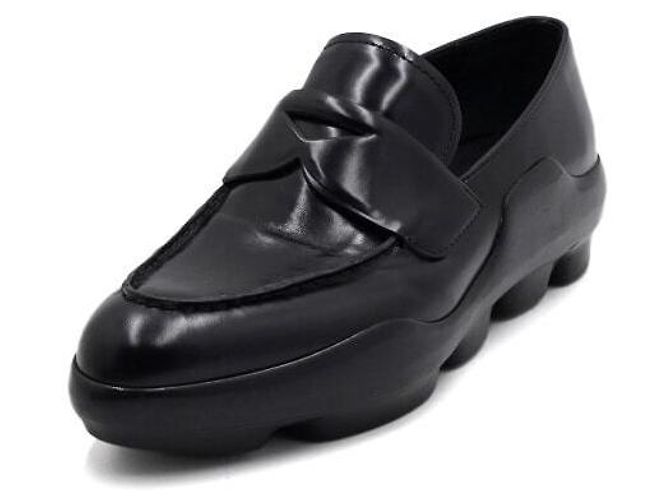 Prada Mocassini Penny con piattaforma in gomma spazzolata nera da donna - vista 2