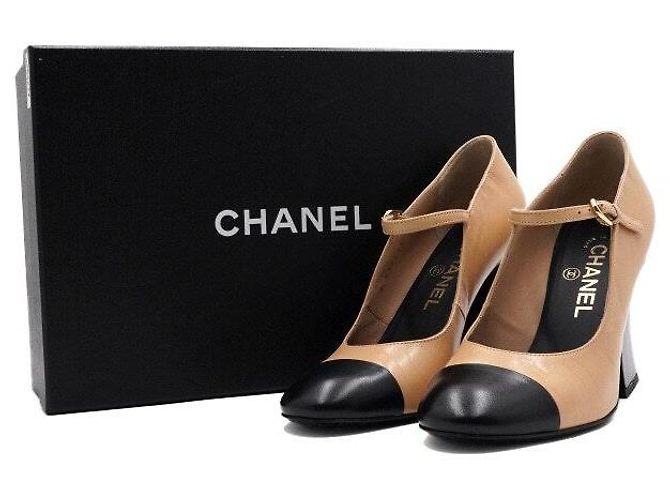 Chanel Décolleté bicolore in pelle con logo CC di perle Marrone - vista 9