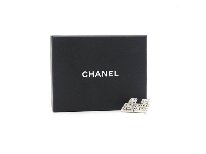 Chanel Orecchini CC quadrati in perle di cristallo da donna - Stagione Multicolore - vista 4