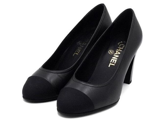 Chanel Décolleté in pelle nera con logo e tacco in cristallo da donna Nero - vista 3