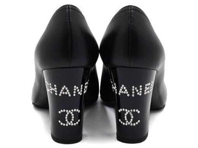 Chanel Décolleté in pelle nera con logo e tacco in cristallo da donna Nero - vista 5