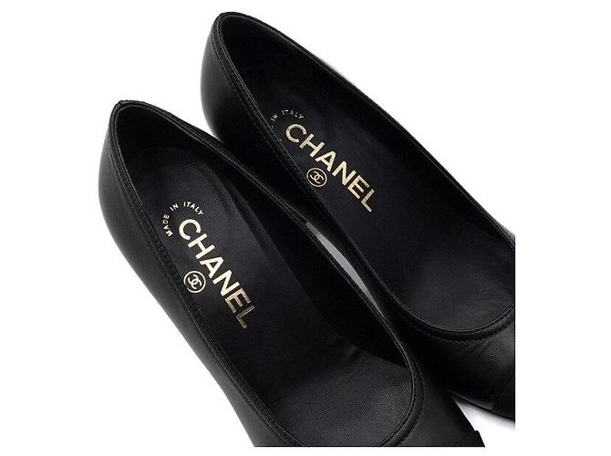 Chanel Décolleté in pelle nera con logo e tacco in cristallo da donna Nero - vista 7