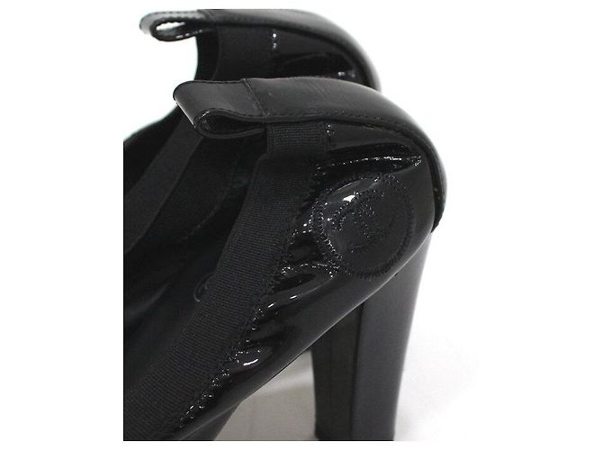 Chanel Décolleté Valet in vernice nera da donna Nero - vista 5