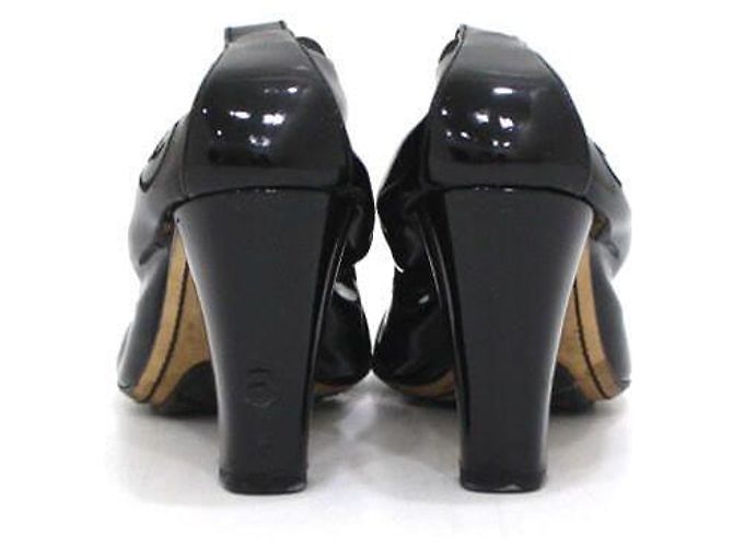 Chanel Décolleté Valet in vernice nera da donna Nero - vista 6